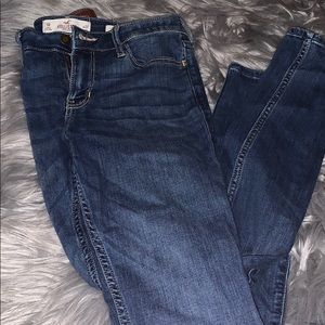 Hollister jeans